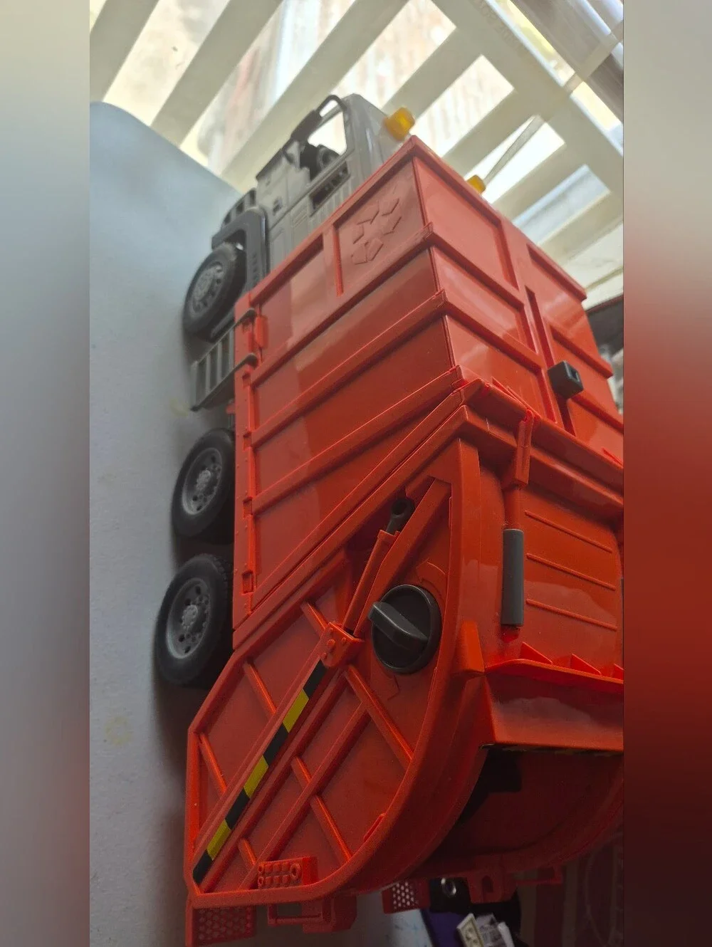 DRIVEN by Battat Big Orange Recycling Garbage Truck 21